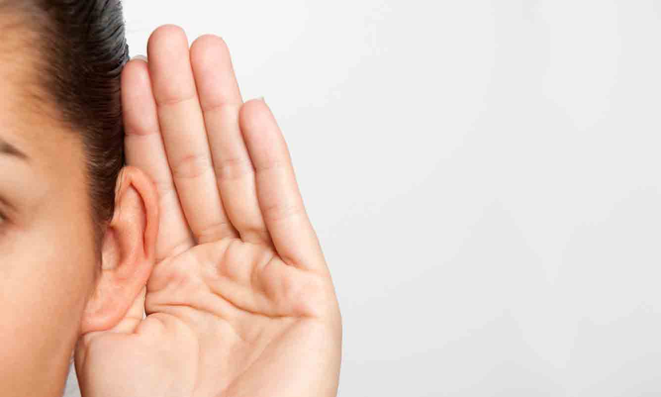 How to Become Effective Listener (12 Listening Tips).