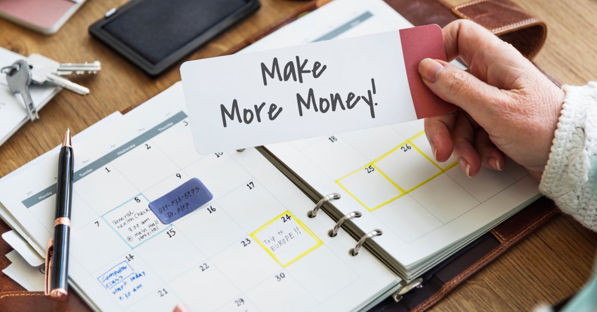 Best Ways to Make Extra Money (13 Side Hustles Tips).