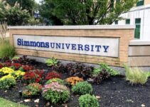 How to Apply for Simmons University Scholarships 2021.